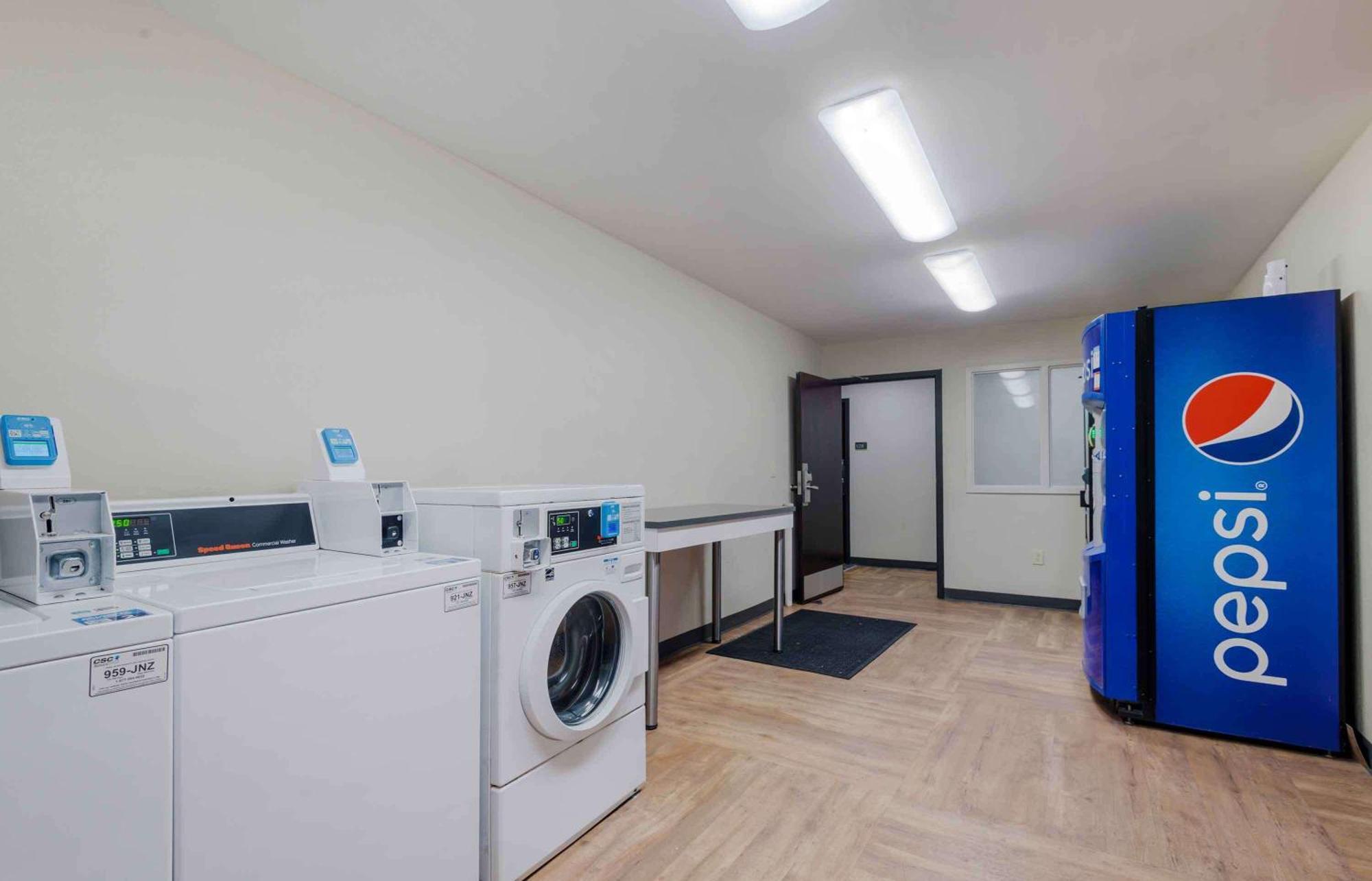 Extended Stay America Suites - Charlotte - University Place מראה חיצוני תמונה